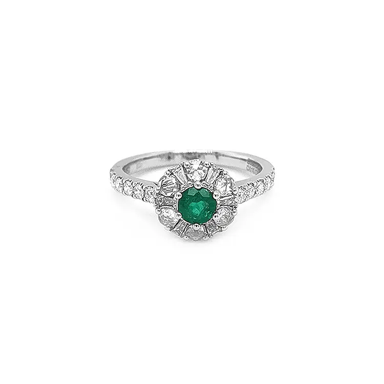 Gold Ring with Emerald and Diamonds