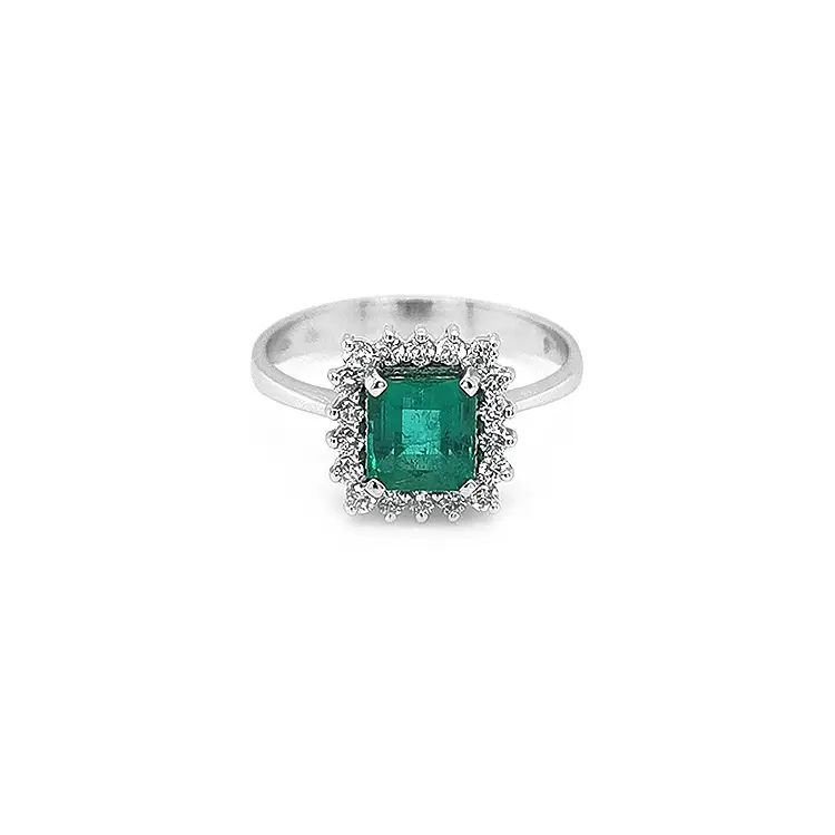 Gold Ring with Emerald and Diamonds