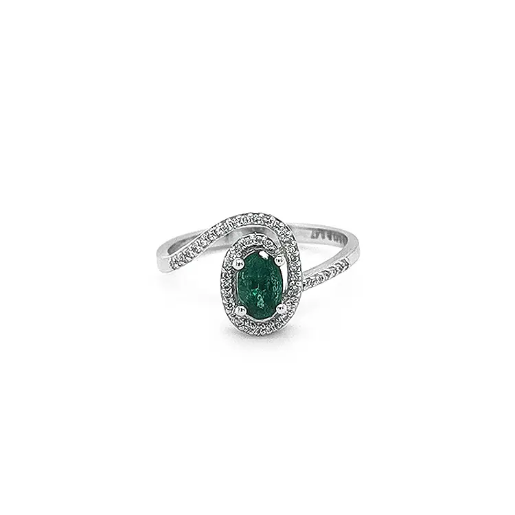 Gold Ring with Emerald and Diamonds