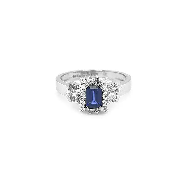 Gold Ring with Sapphire and Diamonds