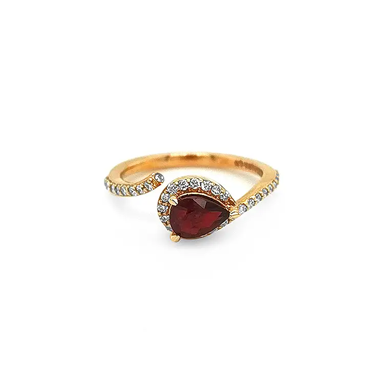 Gold Ring with Ruby and Diamonds