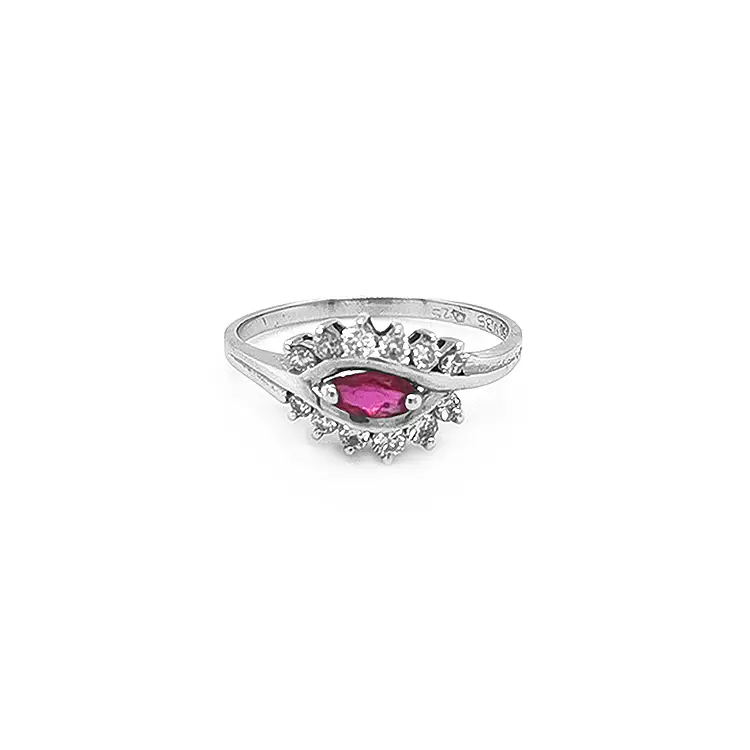 Gold Ring with Ruby and Diamonds