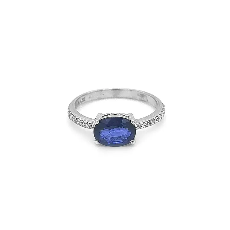 Gold Ring with Sapphire and Diamonds