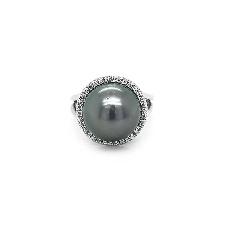 Gold Ring with Natural Pearl and Diamonds