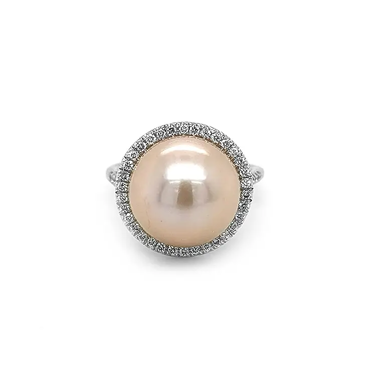 Gold Ring with Natural Pearl and Diamonds