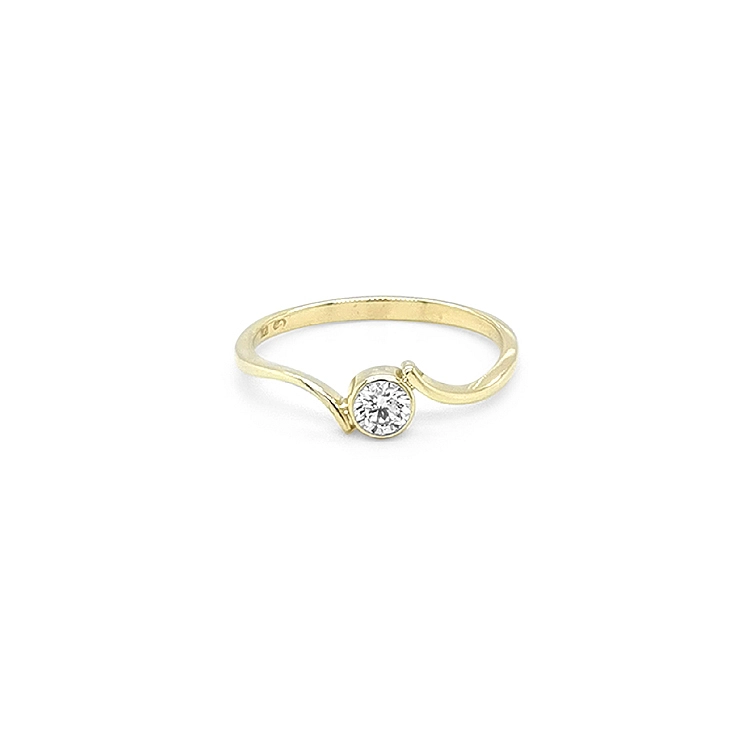 Gold Engagement Ring with Diamond