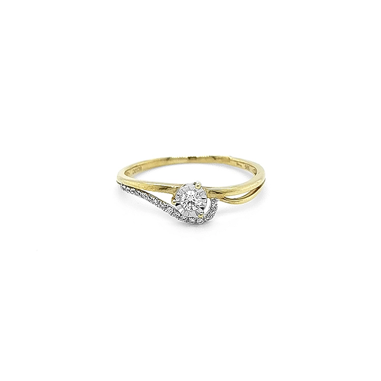 Gold Engagement Ring with Diamonds