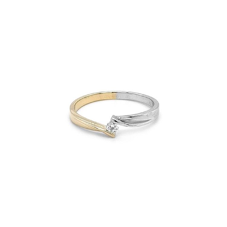 Gold Engagement Ring with Diamond