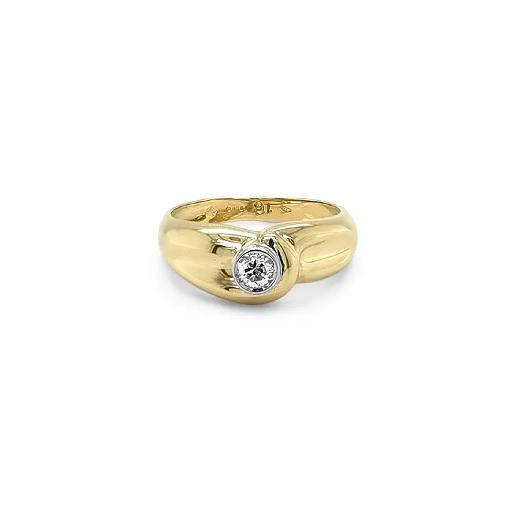 Gold Ring with Diamond