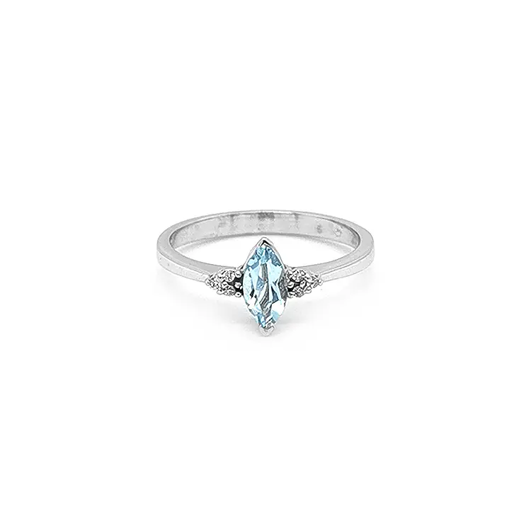 Gold Ring with Aquamarine and Diamonds