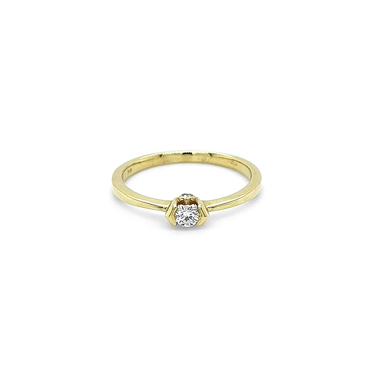 Gold Engagement Ring with Diamond