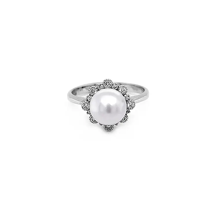 Gold Ring with Natural Pearl and Diamonds