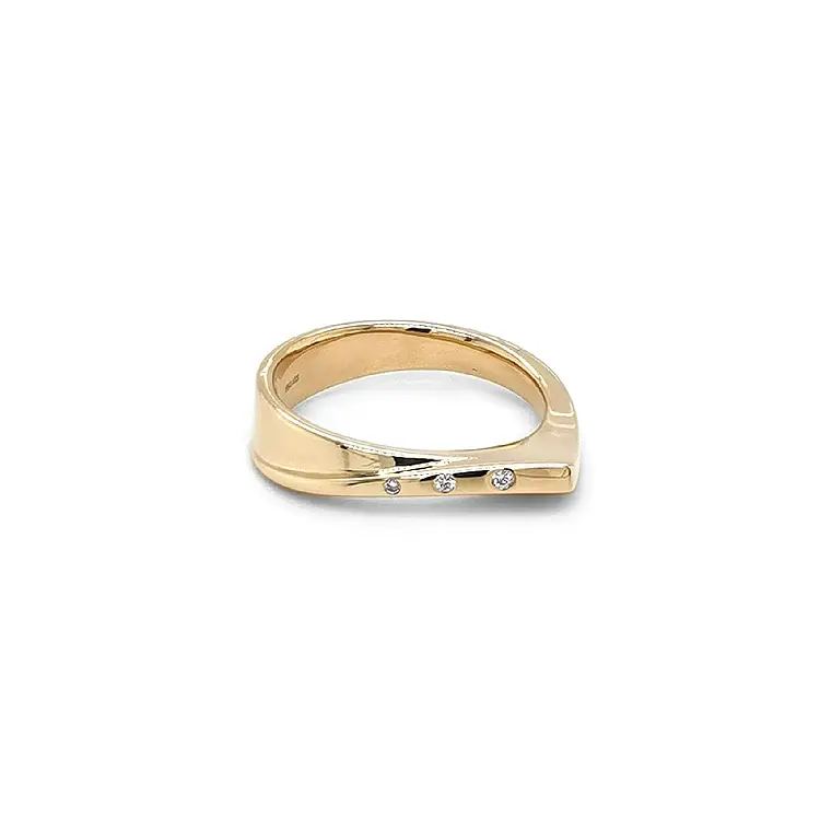 Gold Ring with Diamonds