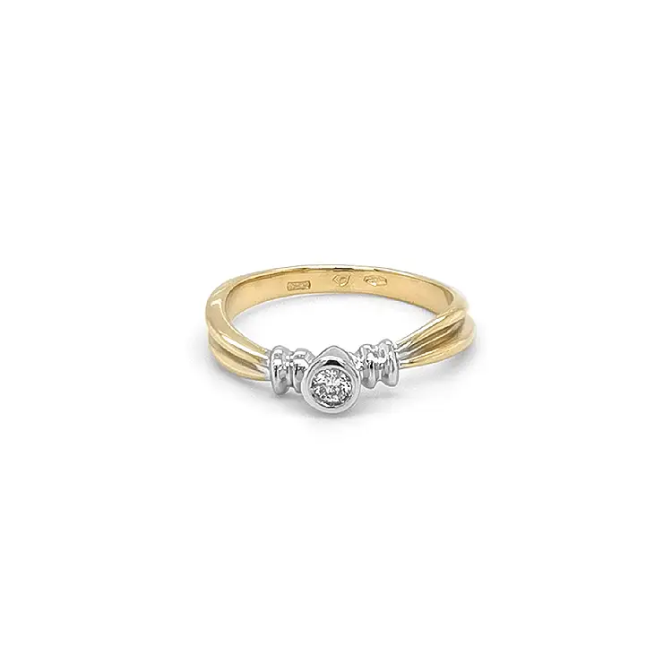 Gold Engagement Ring with Diamond