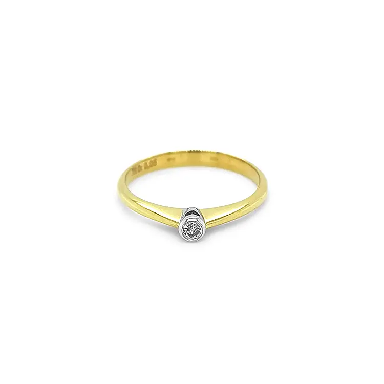 Gold Engagement Ring with Diamond