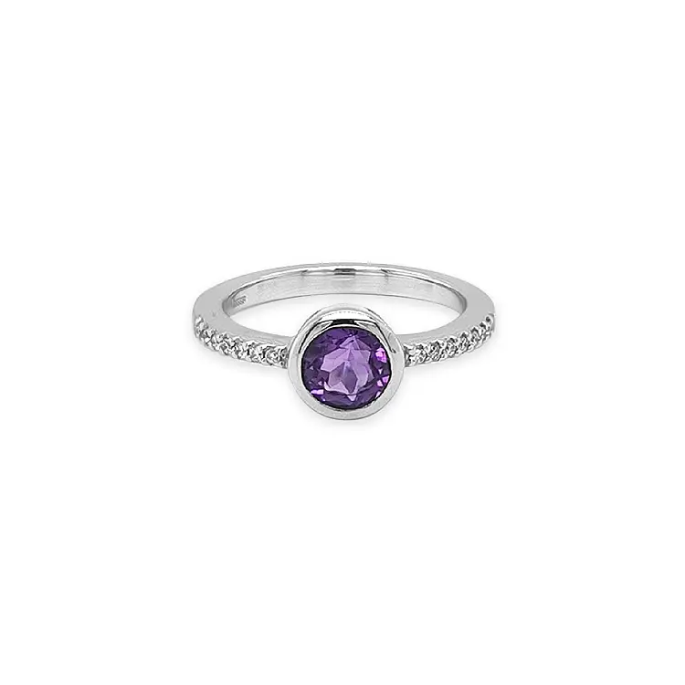 Gold Ring with Amethyst and Diamonds