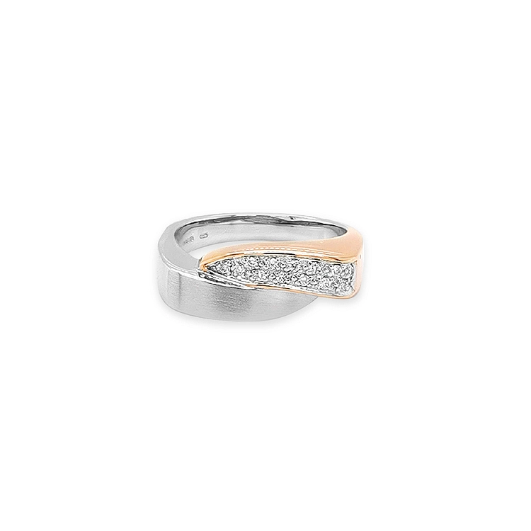 Gold Ring with Diamonds