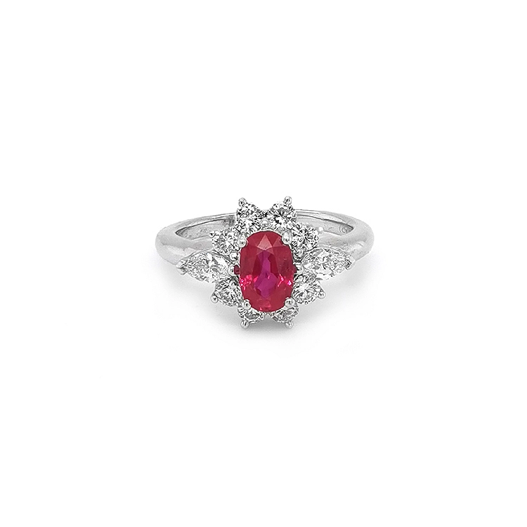 Gold Ring with Ruby and Diamonds