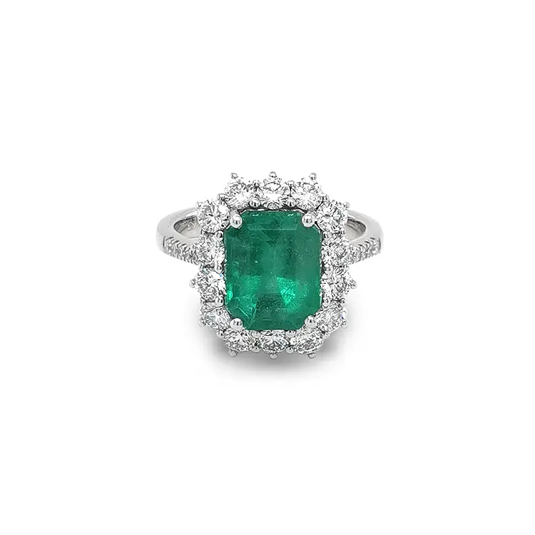 Gold Ring with Emerald and Diamonds