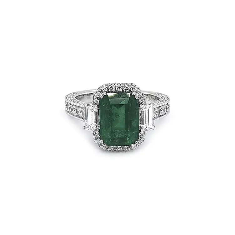 Gold Ring with Emerald and Diamonds