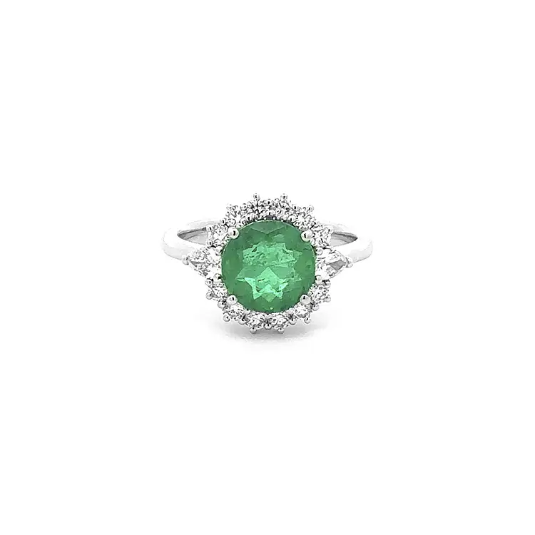 Gold Ring with Emerald and Diamonds