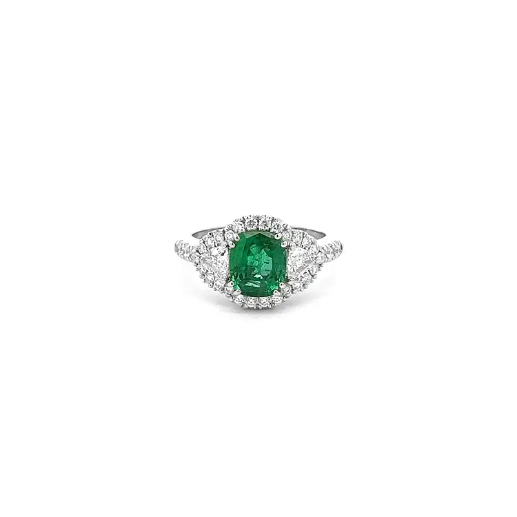 Gold Ring with Emerald and Diamonds