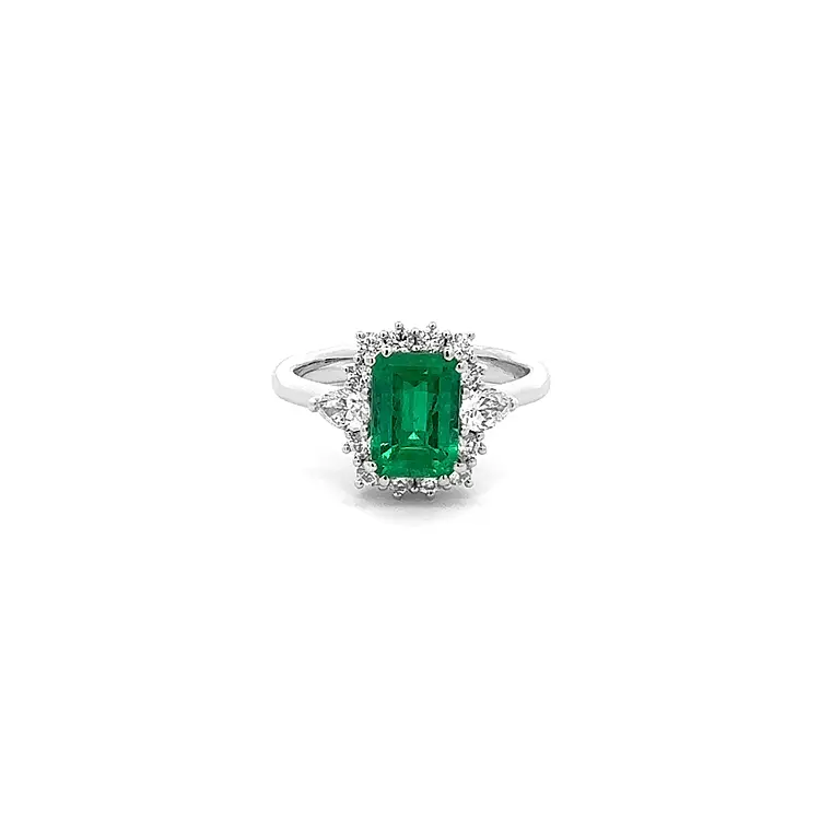 Gold Ring with Emerald and Diamonds