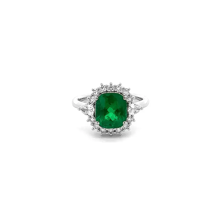 Gold Ring with Emerald and Diamonds