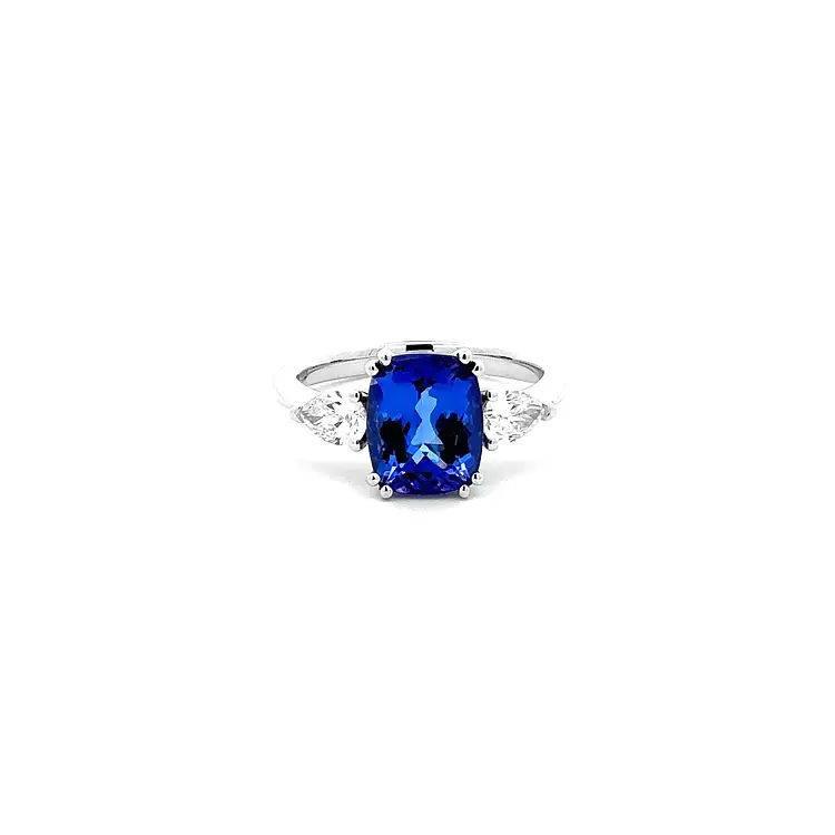 Gold Ring with Tanzanite and Diamonds