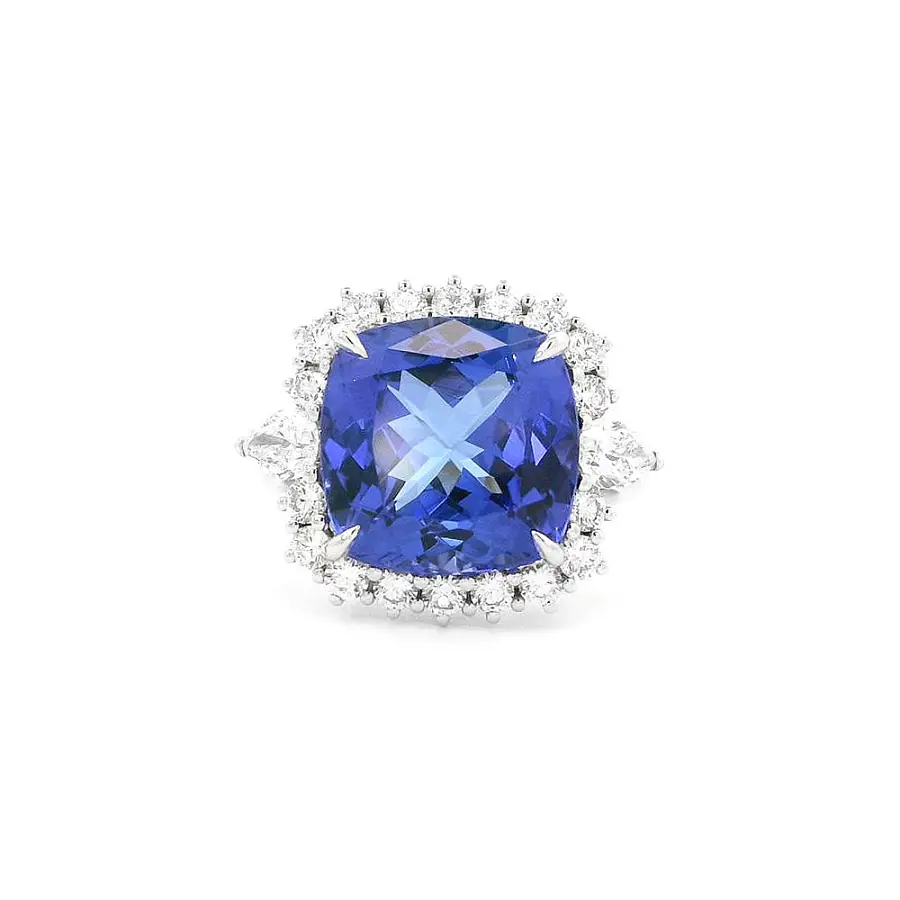 Blue Treasure - Ring with Tanzanite and Diamond Elegance