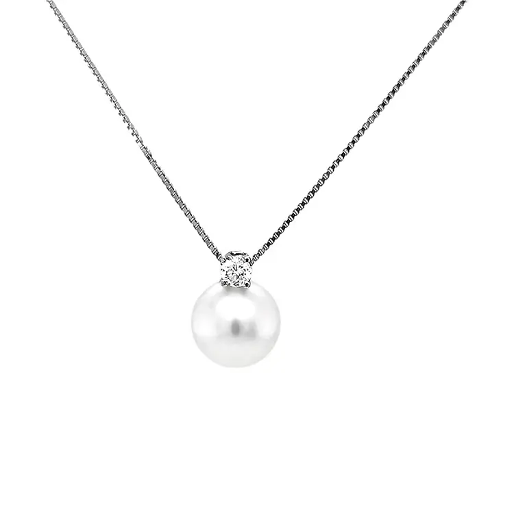 Gold Pendant with Natural Pearl and Diamonds