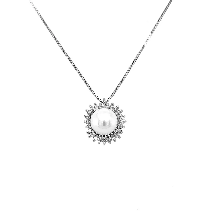 Gold Pendant with Natural Pearl and Diamonds