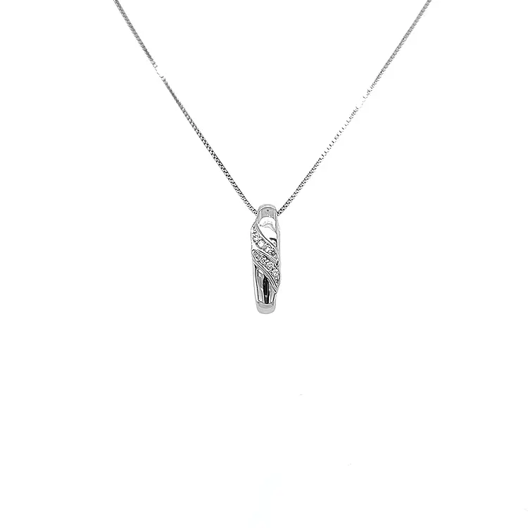 Gold Pendant with Diamonds