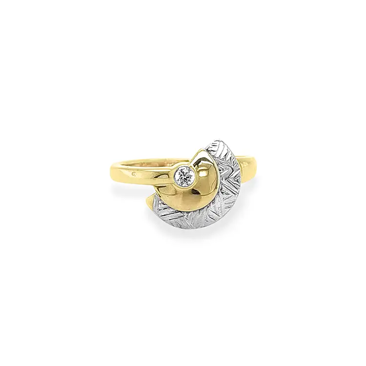 Gold Ring with Zircon made of Combined Gold
