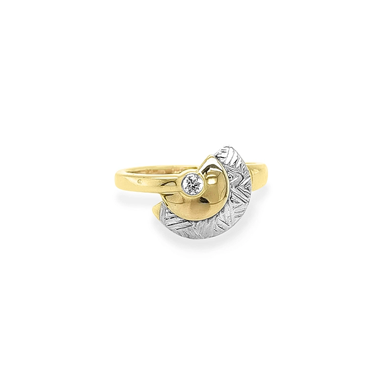 Gold Ring with Zircon made of Combined Gold