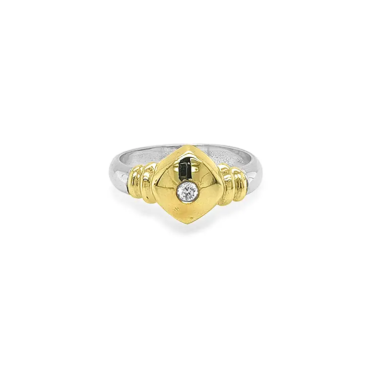 Gold Ring with Zircon made of Combined Gold