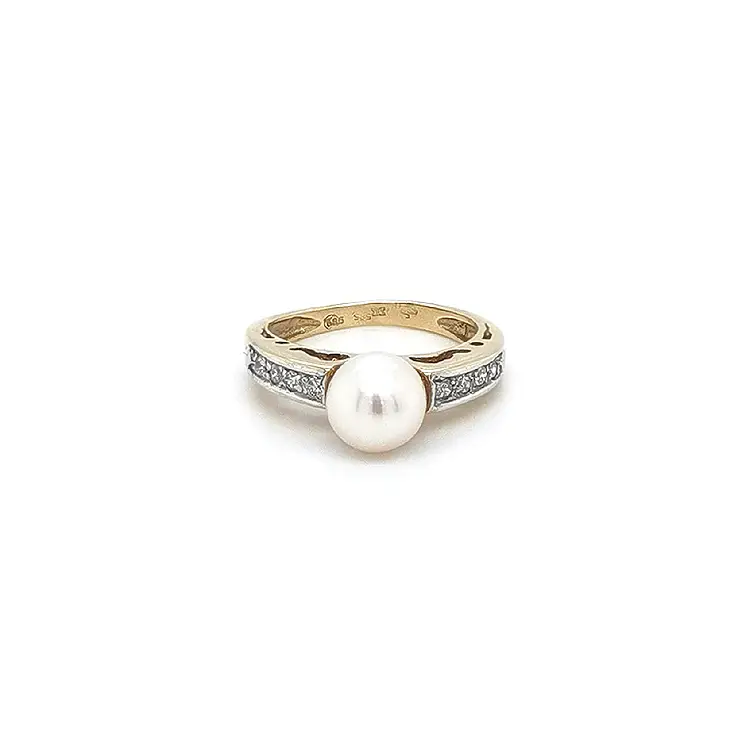Ring with Pearl of Combination Gold