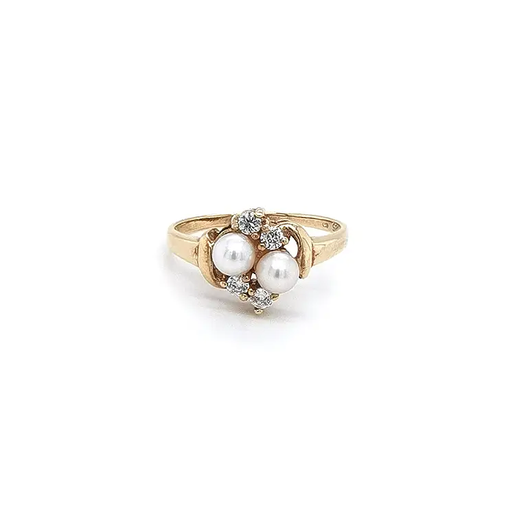 Gold Ring with Pearls and Zircons