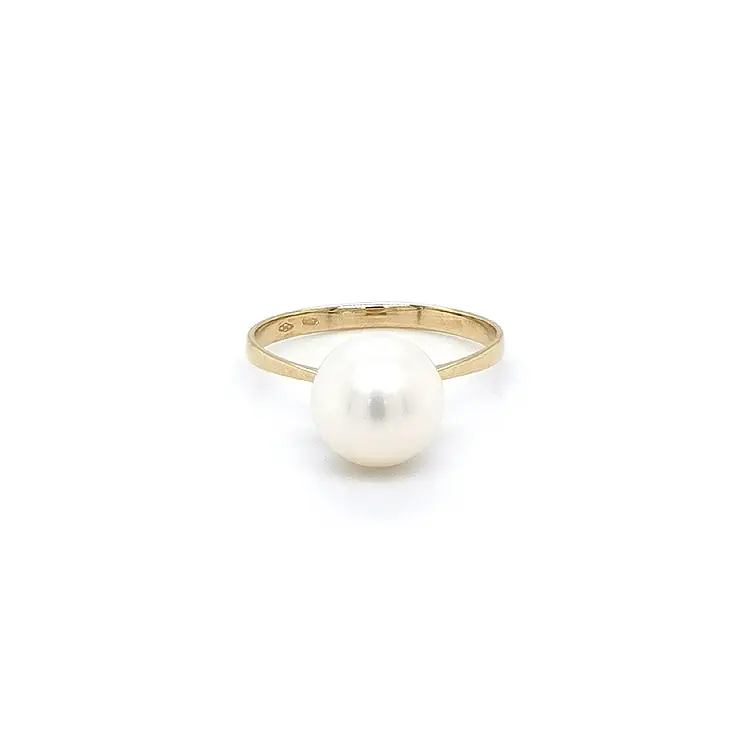 Gold Ring with Pearl