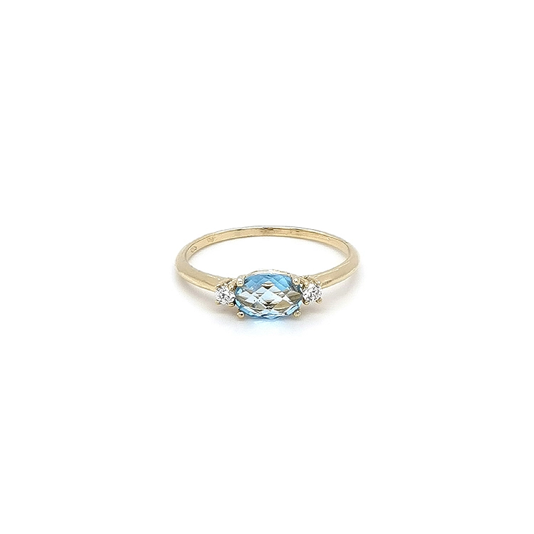 Gold Ring with Topaz