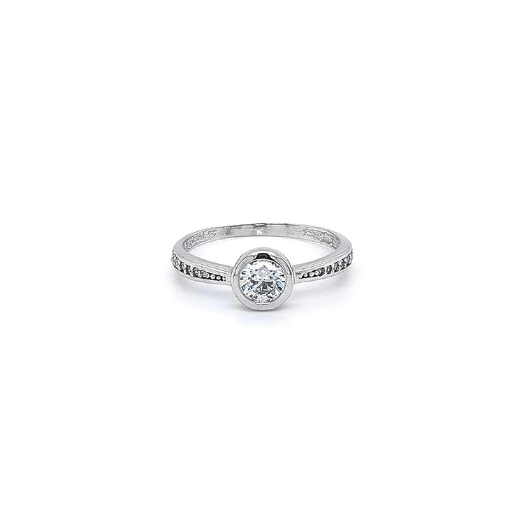 Engagement Ring with Zircons