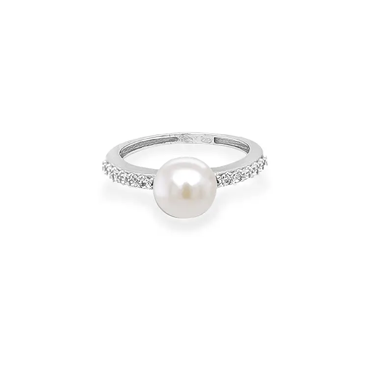 Gold Ring with Pearl and Zircones