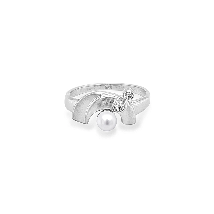 Gold Ring with Pearl and Zircones