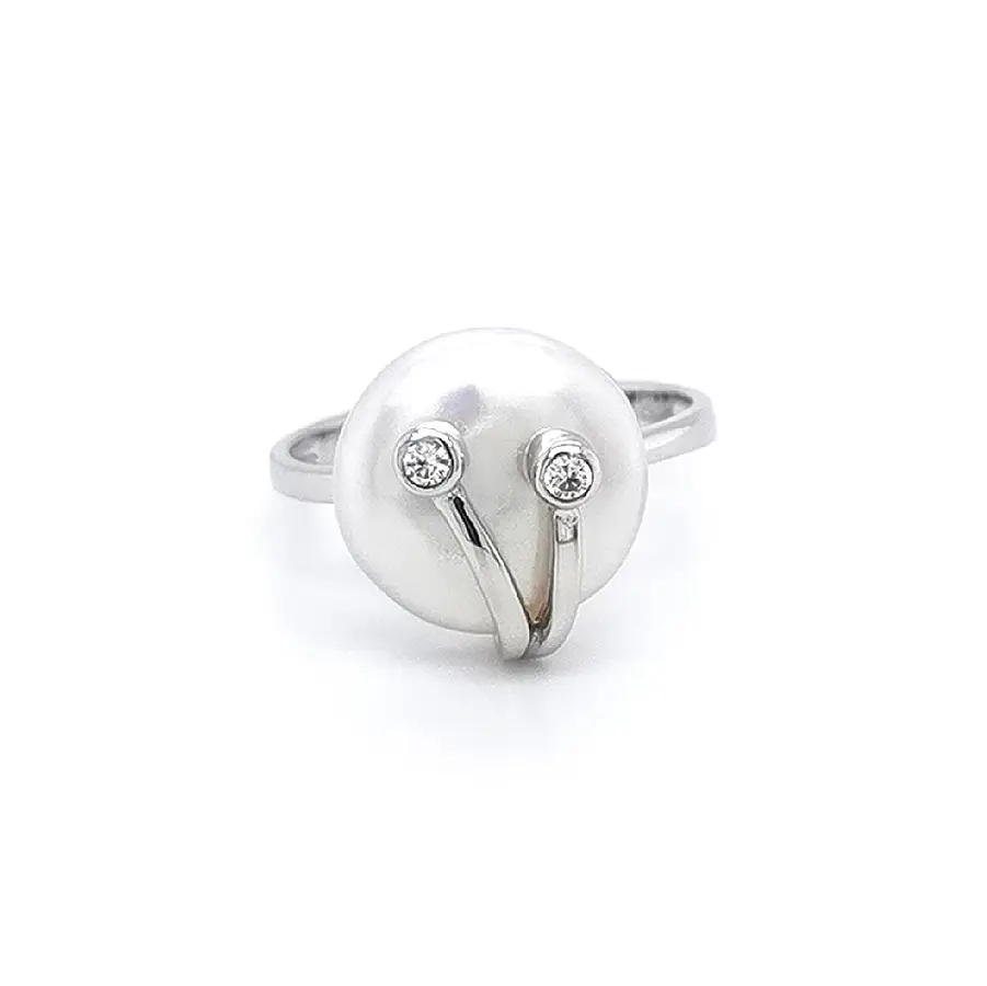 Ring with White Gold Pearl