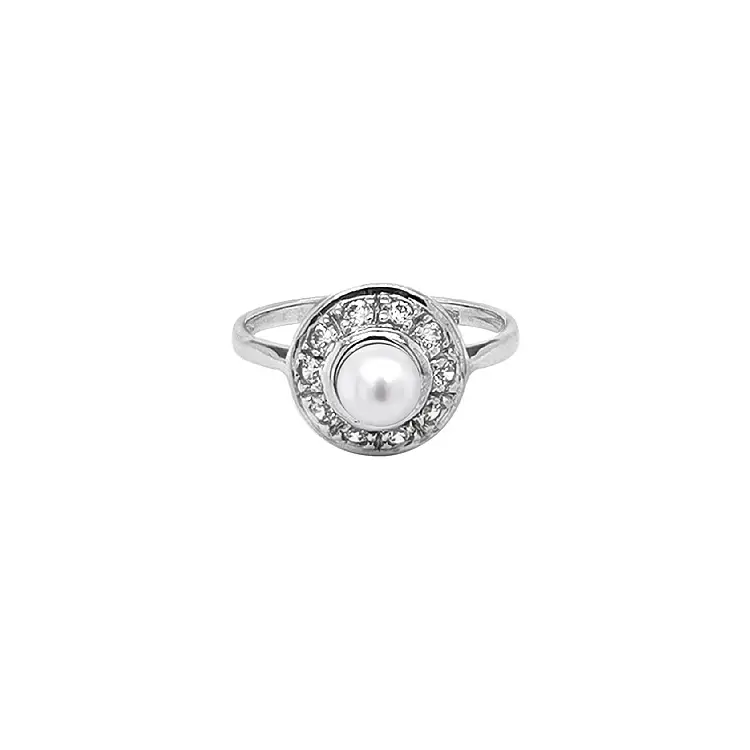 Gold Ring with Pearl and Zircones