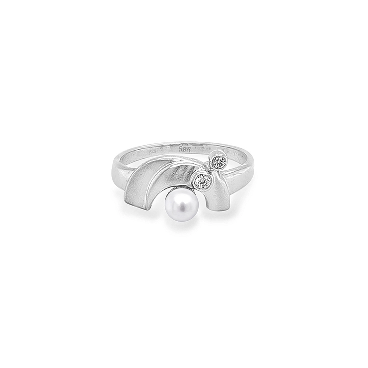 Gold Ring with Pearl and Zircones