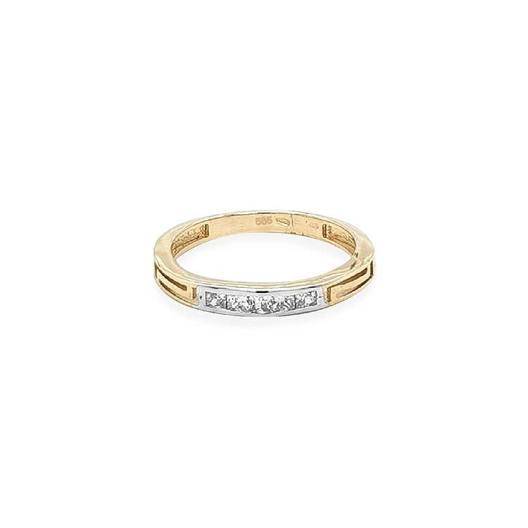 Gold Ring with Zircons