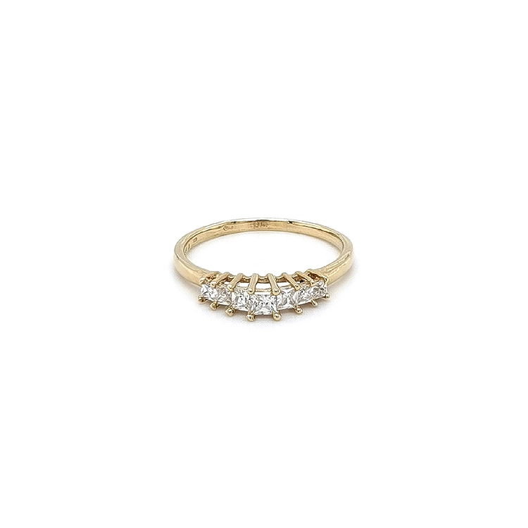 Gold Ring with Zircons