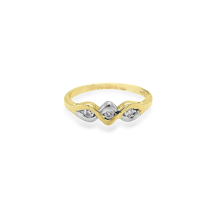 Gold Ring with Zircones made of Combined Gold