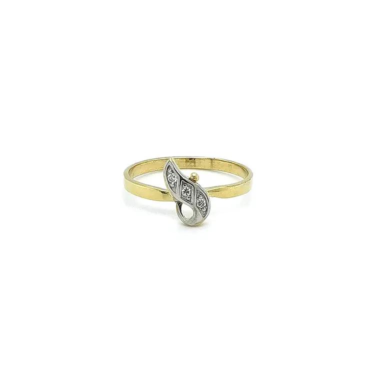 Ring with Zirconias in Gold Combination